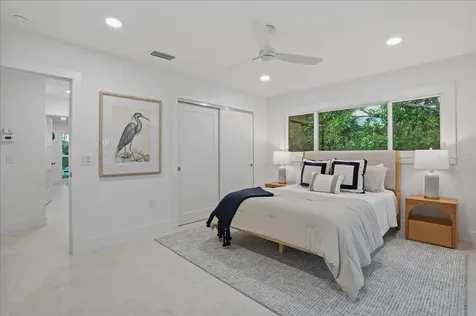 618 Gladstone Lane Holmes Beach FL 34217