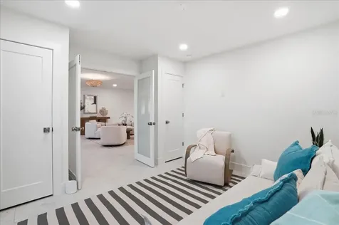 618 Gladstone Lane Holmes Beach FL 34217