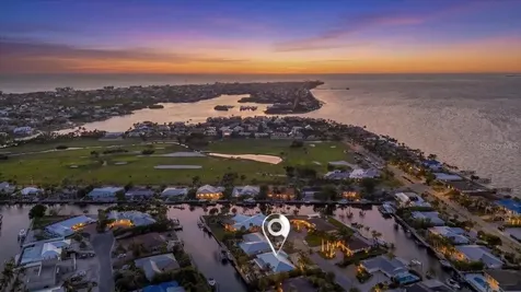 618 Gladstone Lane Holmes Beach FL 34217
