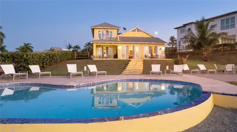 5 Beach Village Vieques PR 00765