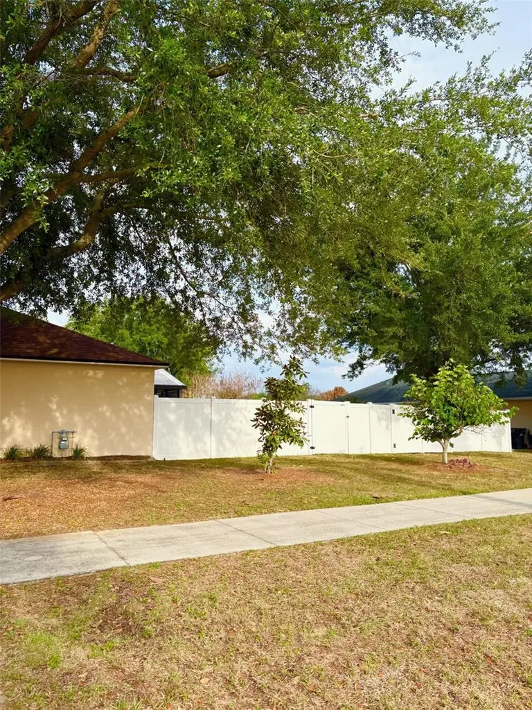 1601 Silhouette Drive Clermont FL 34711