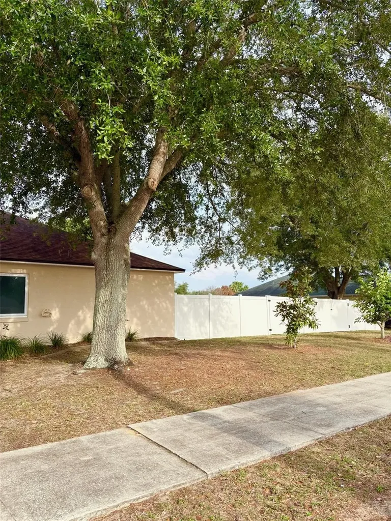 1601 Silhouette Drive Clermont FL 34711