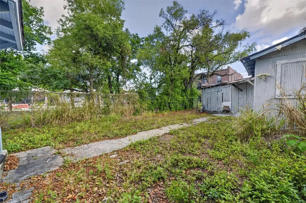 1304 E 15th Avenue Tampa FL 33605