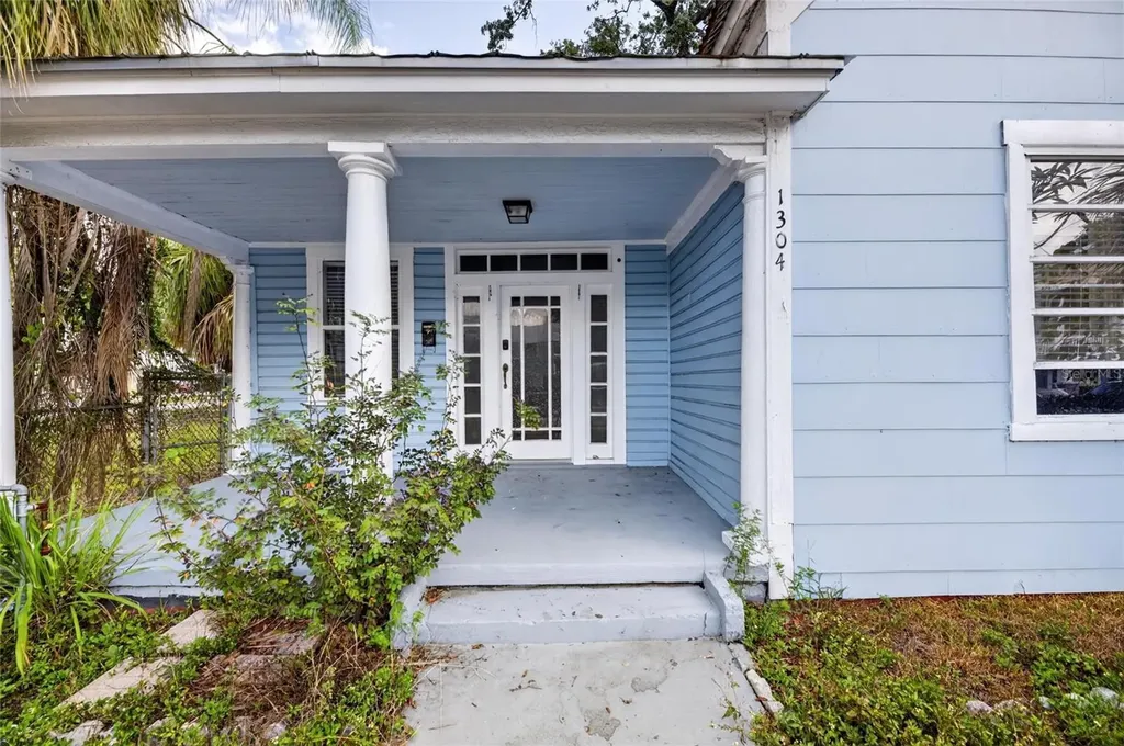 1304 E 15th Avenue Tampa FL 33605