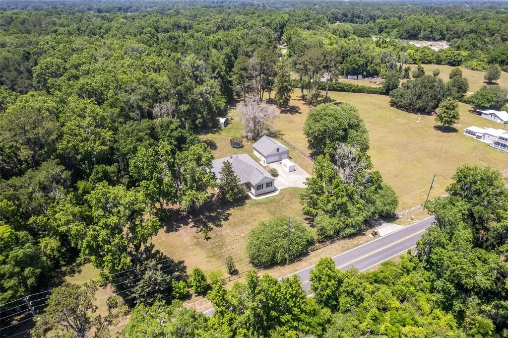4735 SE 112th Street Road Belleview FL 34420
