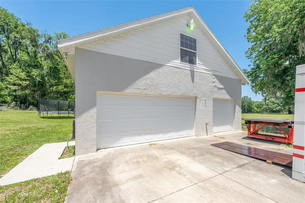 4735 SE 112th Street Road Belleview FL 34420