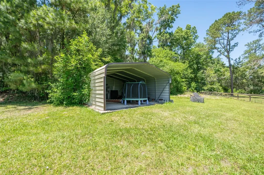 4735 SE 112th Street Road Belleview FL 34420
