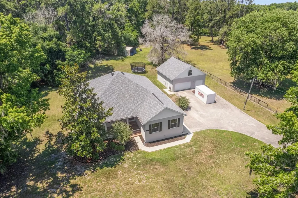 4735 SE 112th Street Road Belleview FL 34420