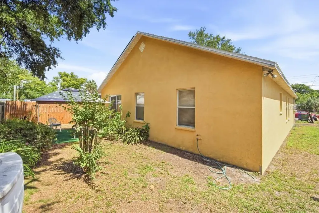 3005 W Chestnut Street Tampa FL 33607