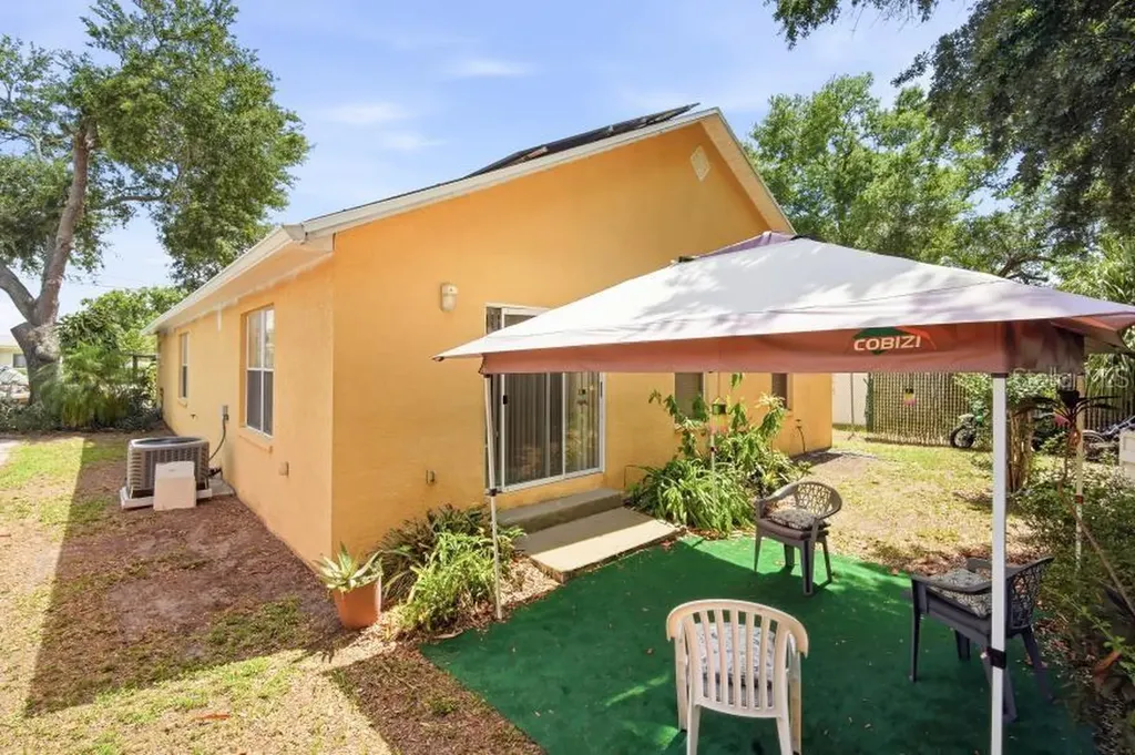 3005 W Chestnut Street Tampa FL 33607
