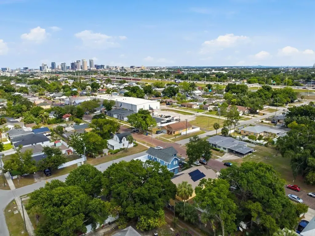 3005 W Chestnut Street Tampa FL 33607