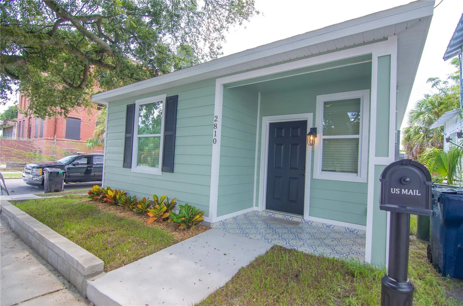 2810 N 16th Street Tampa FL 33605