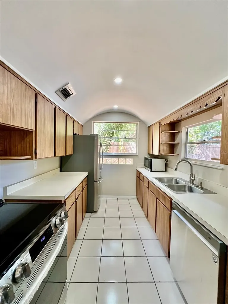 1208 E Hanna Avenue Tampa FL 33604