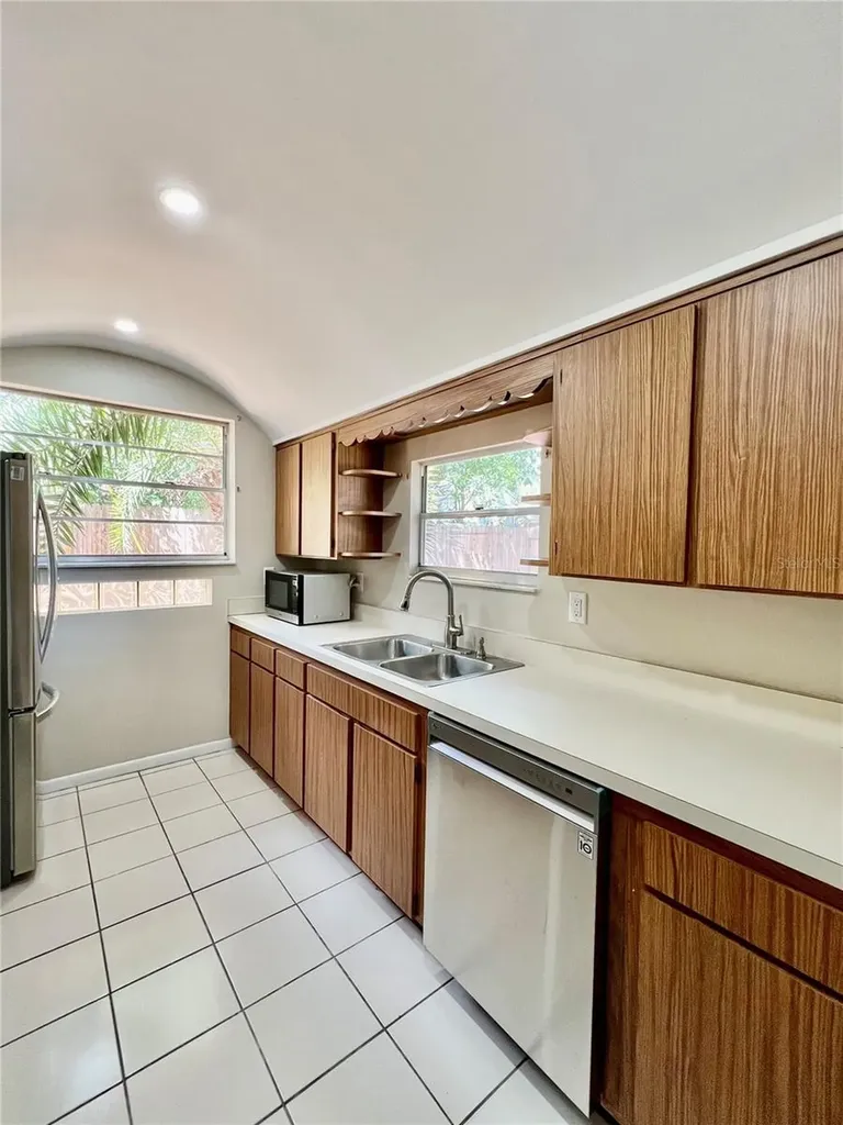 1208 E Hanna Avenue Tampa FL 33604