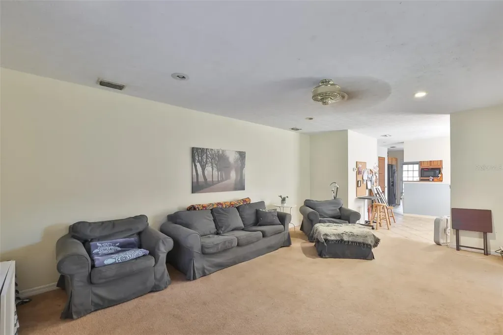2710 Lewis Road Dover FL 33527