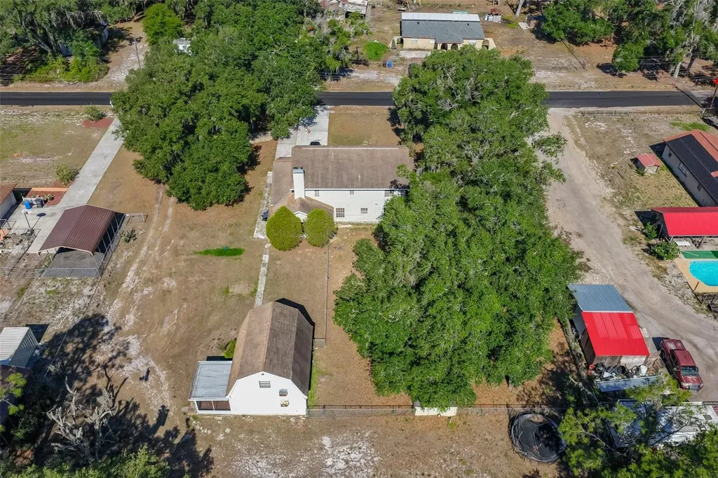 2710 Lewis Road Dover FL 33527
