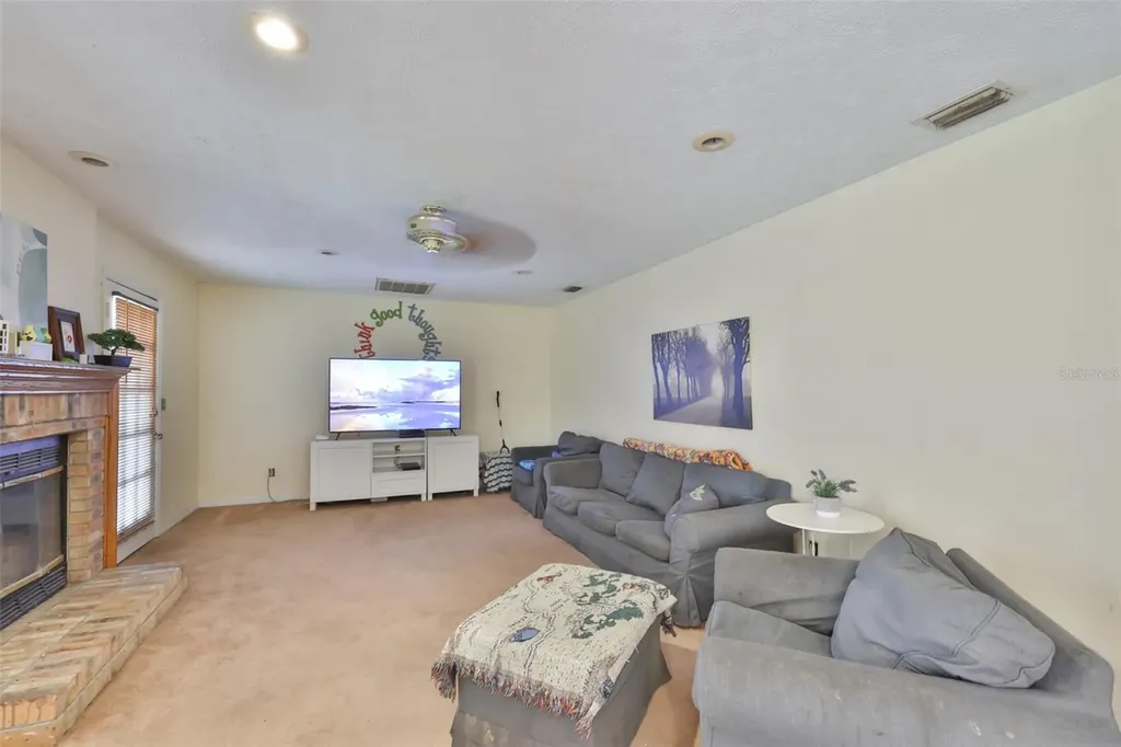 2710 Lewis Road Dover FL 33527
