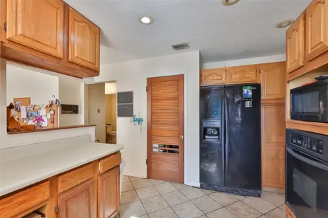 2710 Lewis Road Dover FL 33527