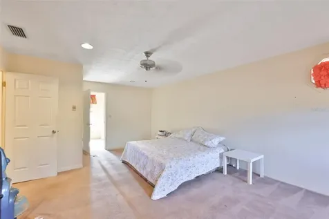 2710 Lewis Road Dover FL 33527