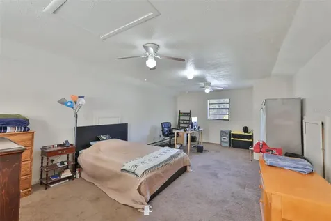 2710 Lewis Road Dover FL 33527