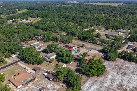 2710 Lewis Road Dover FL 33527
