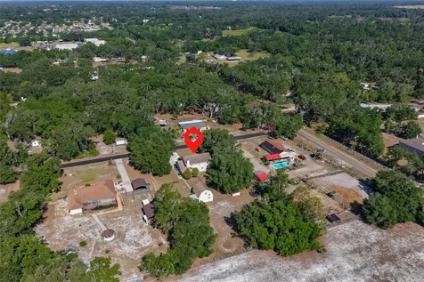 2710 Lewis Road Dover FL 33527