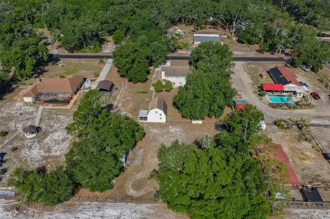 2710 Lewis Road Dover FL 33527