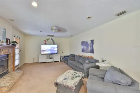 2710 Lewis Road Dover FL 33527