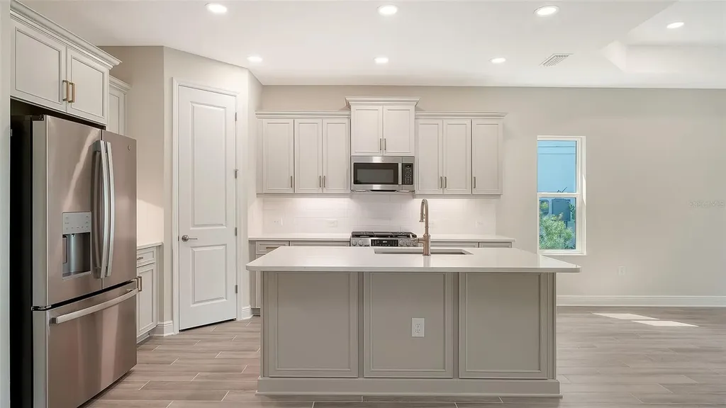 2569 Dasheen Place Sarasota FL 34240