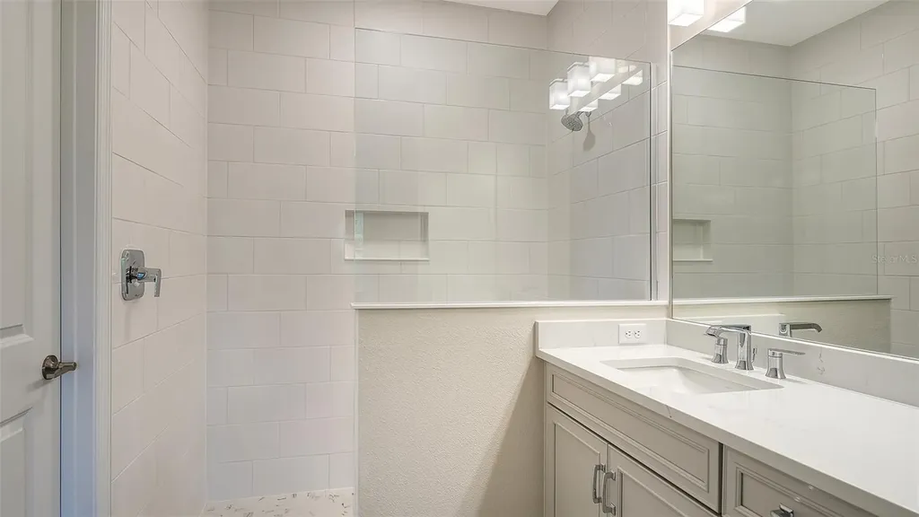 2569 Dasheen Place Sarasota FL 34240