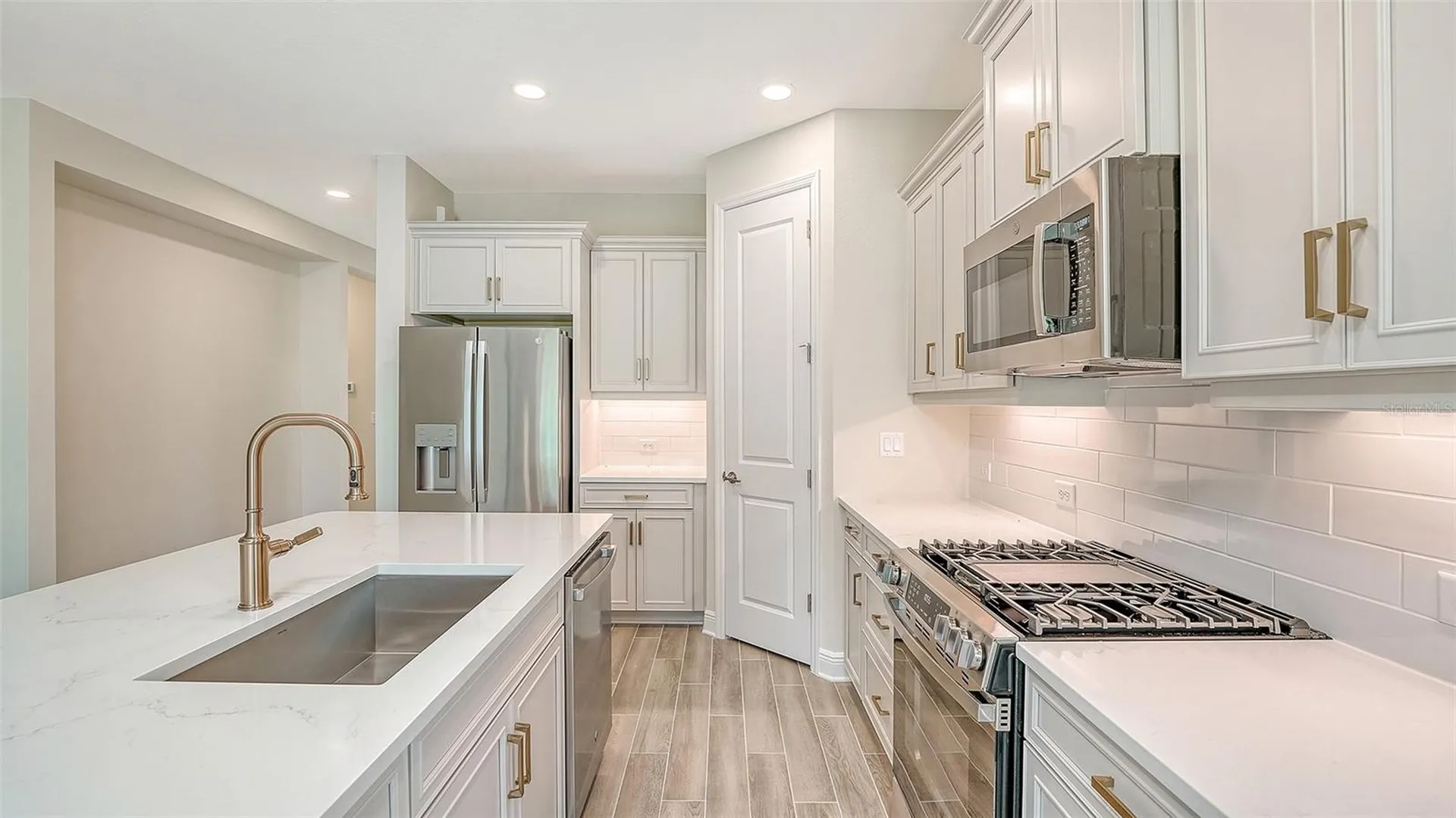 2569 Dasheen Place Sarasota FL 34240