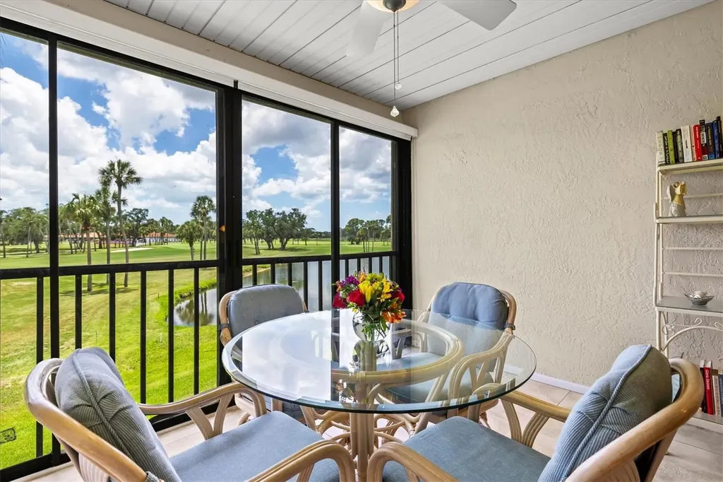 5713 Avista Drive Sarasota FL 34243