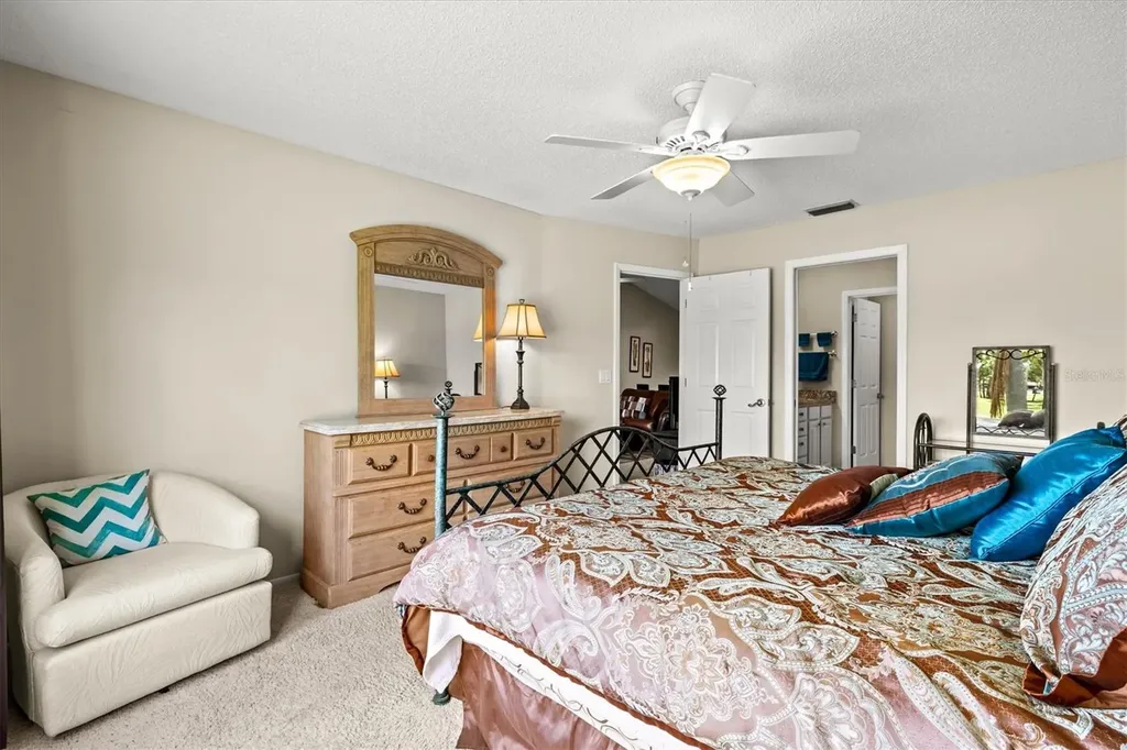 5713 Avista Drive Sarasota FL 34243