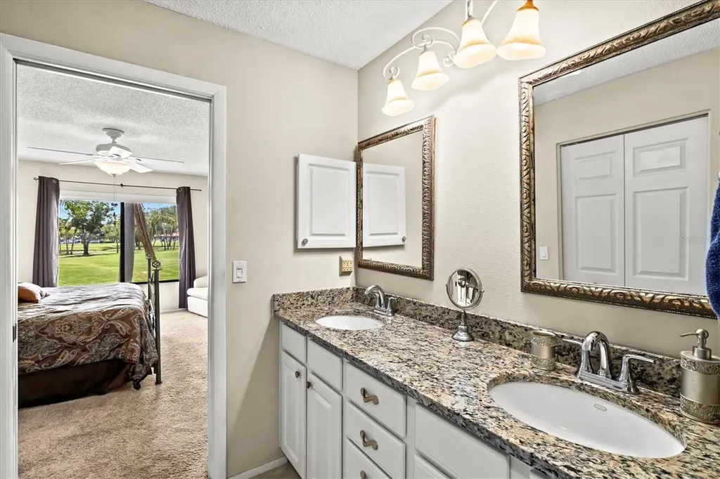 5713 Avista Drive Sarasota FL 34243