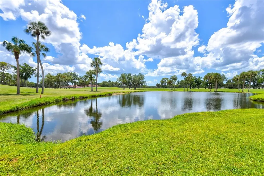 5713 Avista Drive Sarasota FL 34243