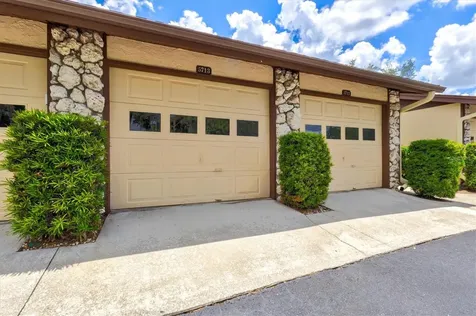 5713 Avista Drive Sarasota FL 34243