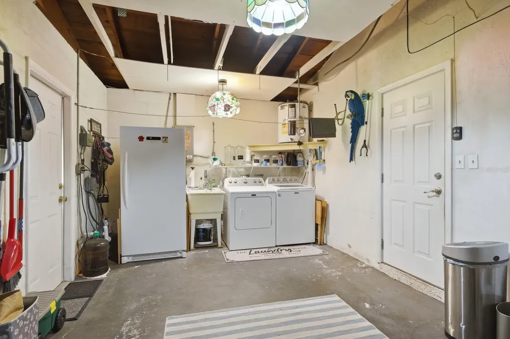 5648 33rd Avenue N St Petersburg FL 33710