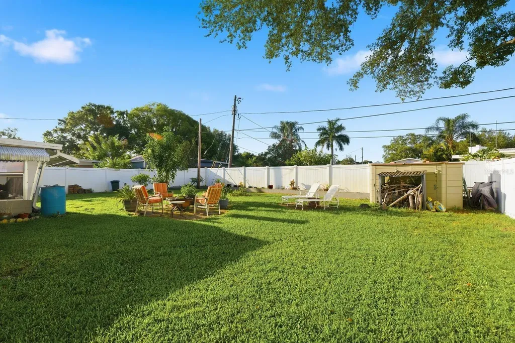 5648 33rd Avenue N St Petersburg FL 33710