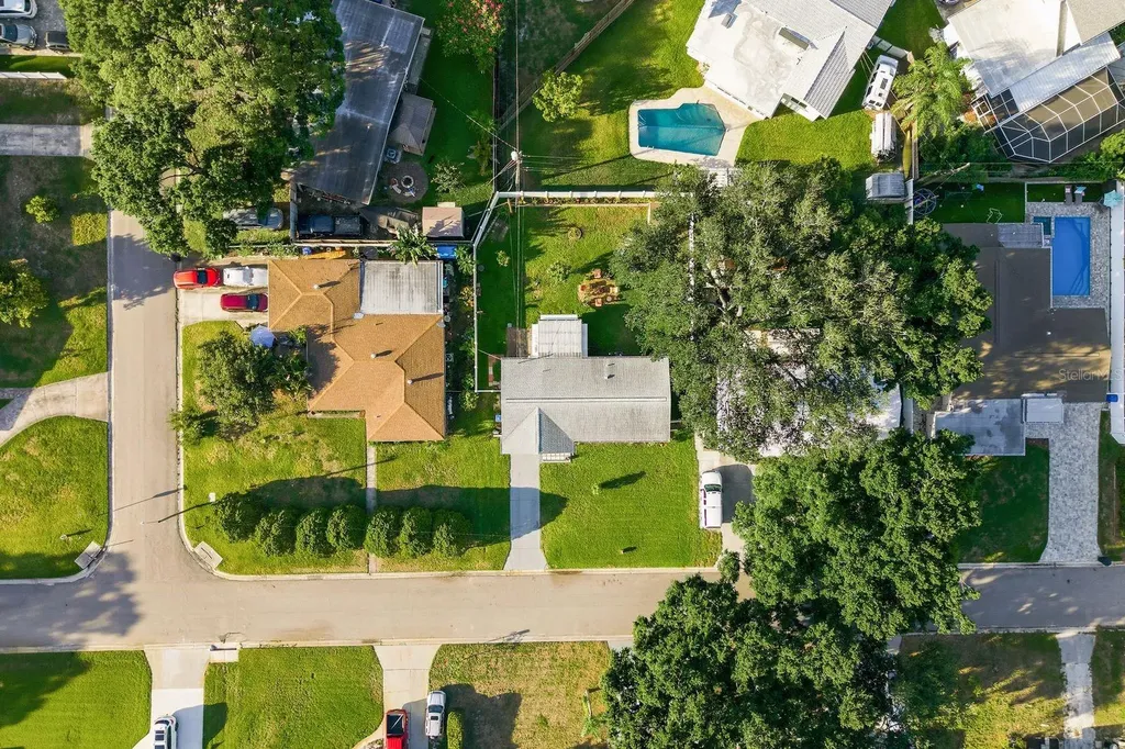 5648 33rd Avenue N St Petersburg FL 33710