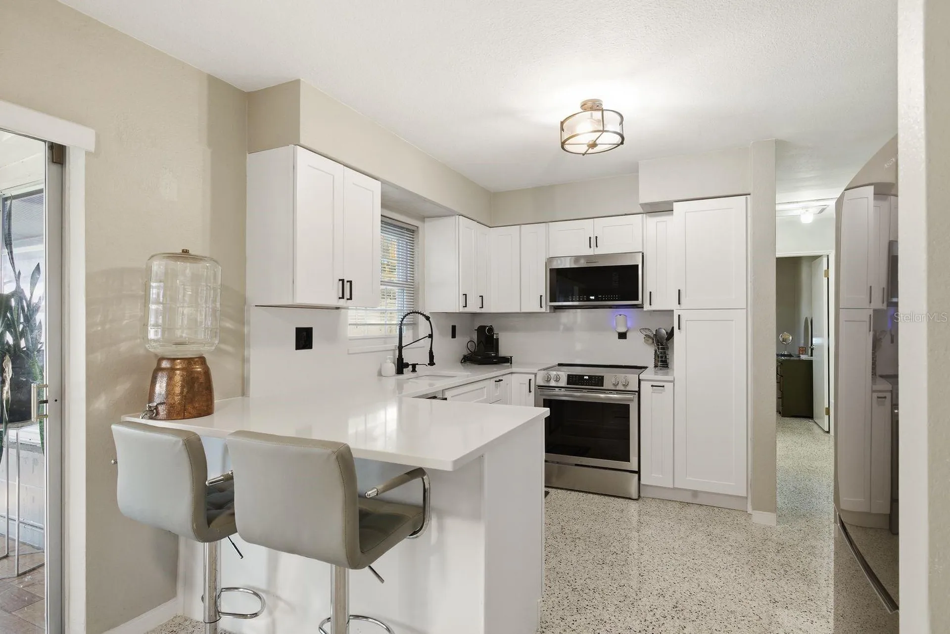 5648 33rd Avenue N St Petersburg FL 33710
