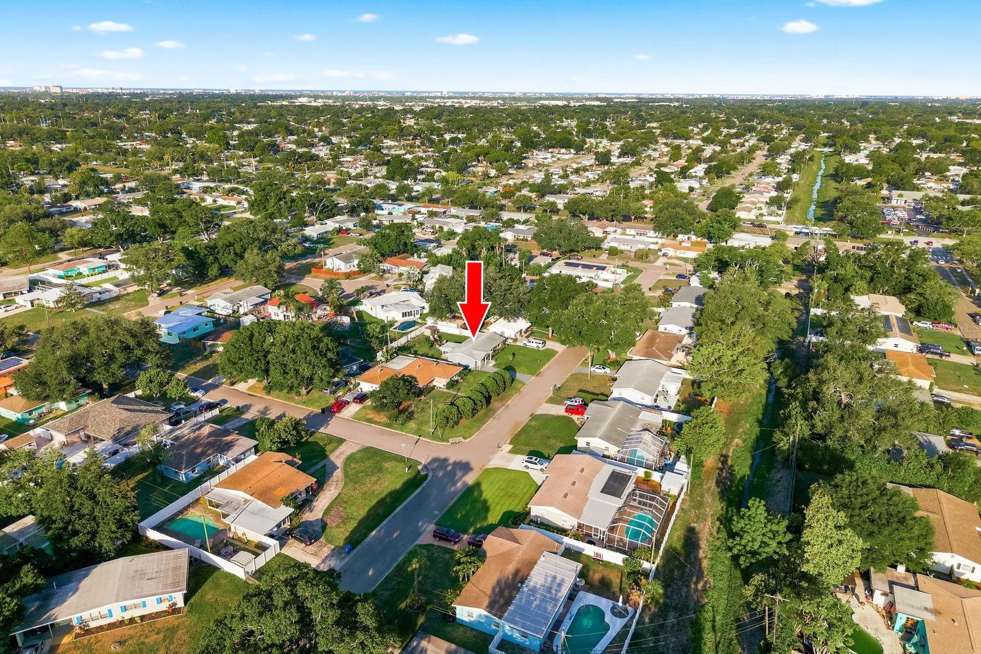 5648 33rd Avenue N St Petersburg FL 33710