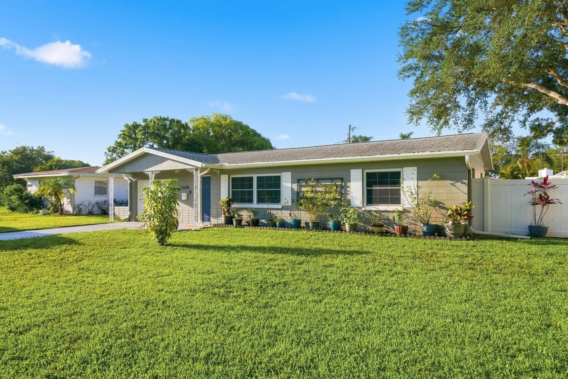5648 33rd Avenue N St Petersburg FL 33710