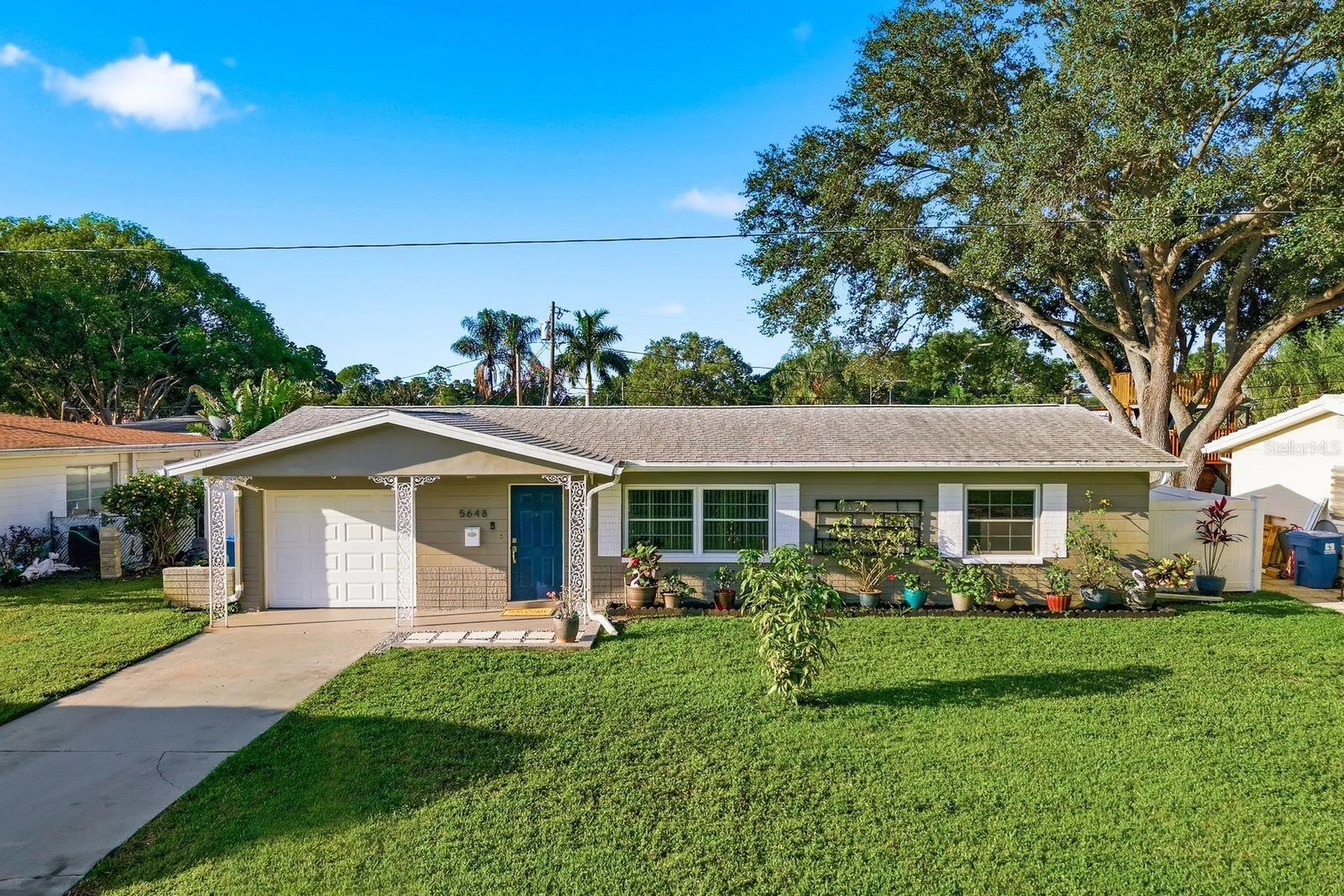 5648 33rd Avenue N St Petersburg FL 33710
