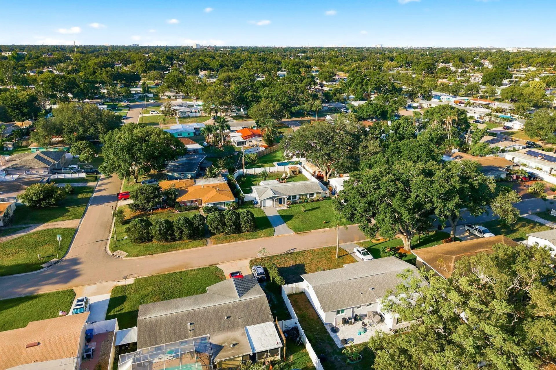 5648 33rd Avenue N St Petersburg FL 33710