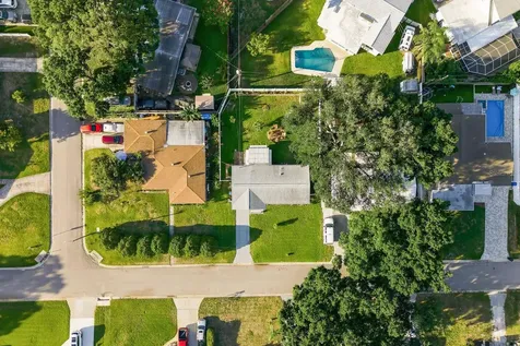 5648 33rd Avenue N St Petersburg FL 33710
