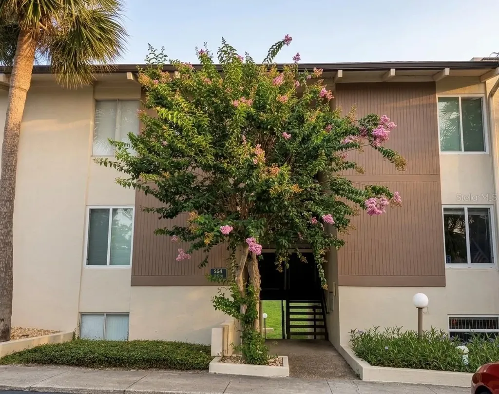 554 Orange Drive Altamonte Springs FL 32701