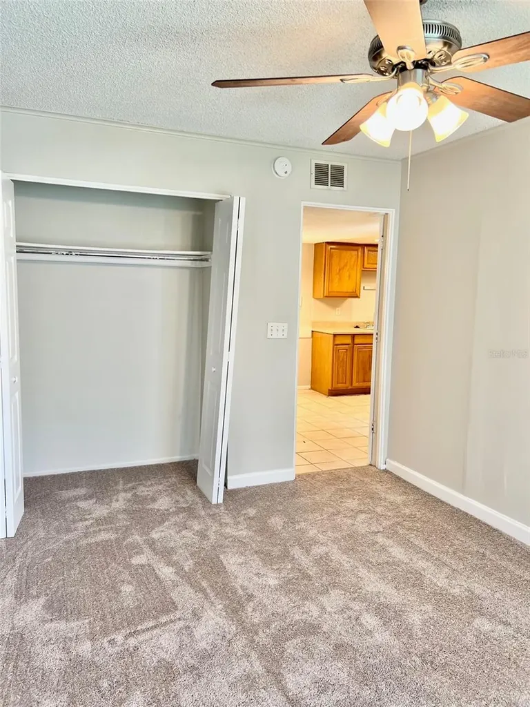 6065 Village Circle Orlando FL 32822