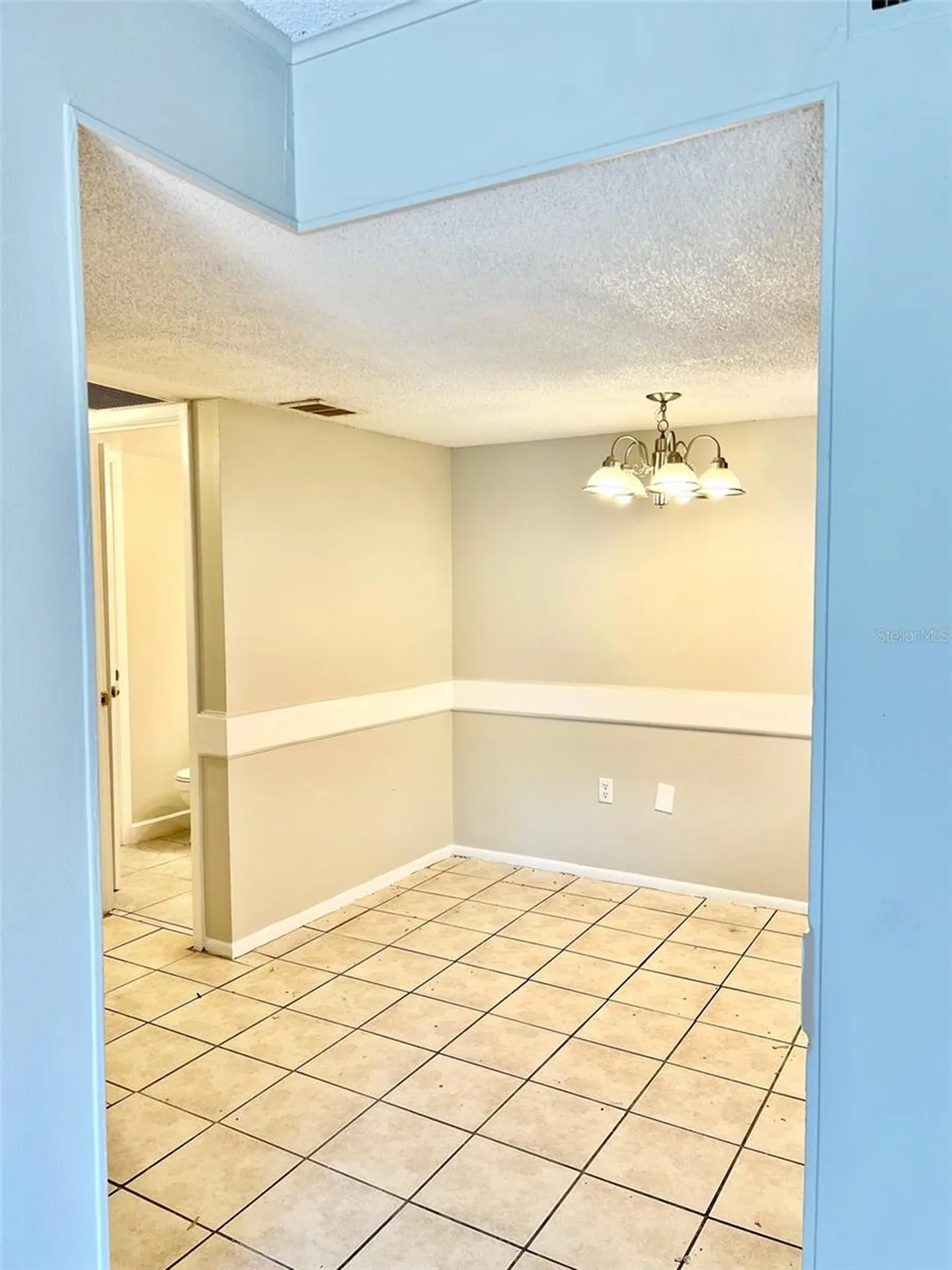 6065 Village Circle Orlando FL 32822