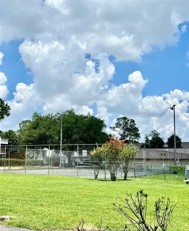 6065 Village Circle Orlando FL 32822