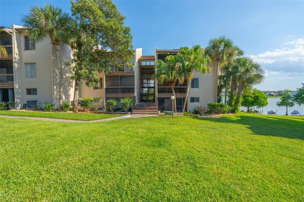 574 Orange Drive Altamonte Springs FL 32701